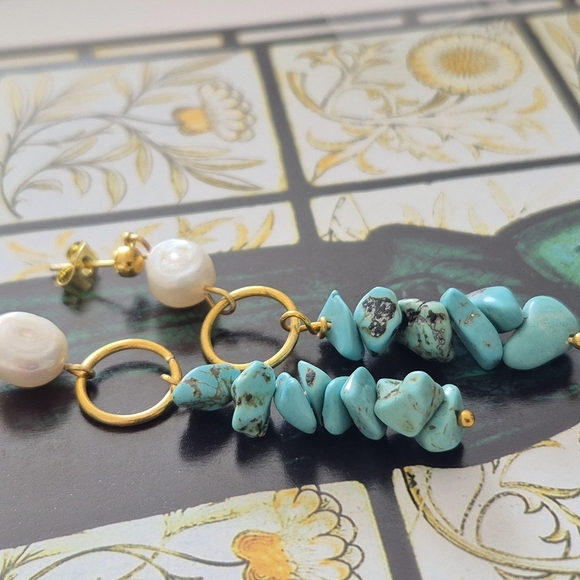 2 /$40 Turquoise Dtones Freshwater Pearl On Post Style Gold Dangle Earrings - Picture 5 of 6